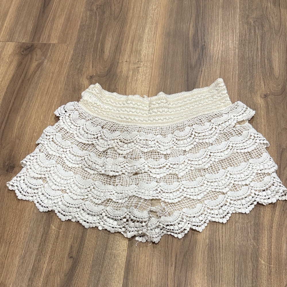 Chic Cream Lace Mini Shorts
